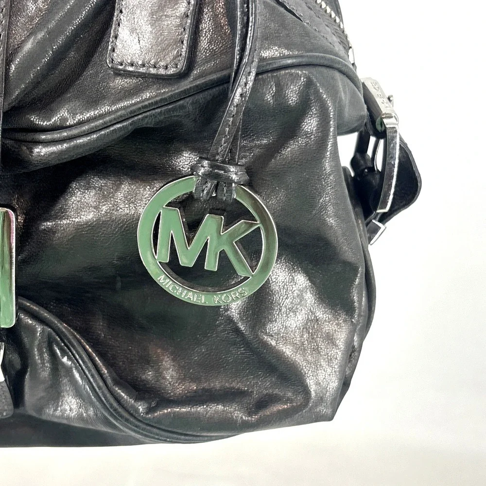 Michael Kors Vintage Y2K 2000s Silver Gray Leather Shoulder Bag Buckles